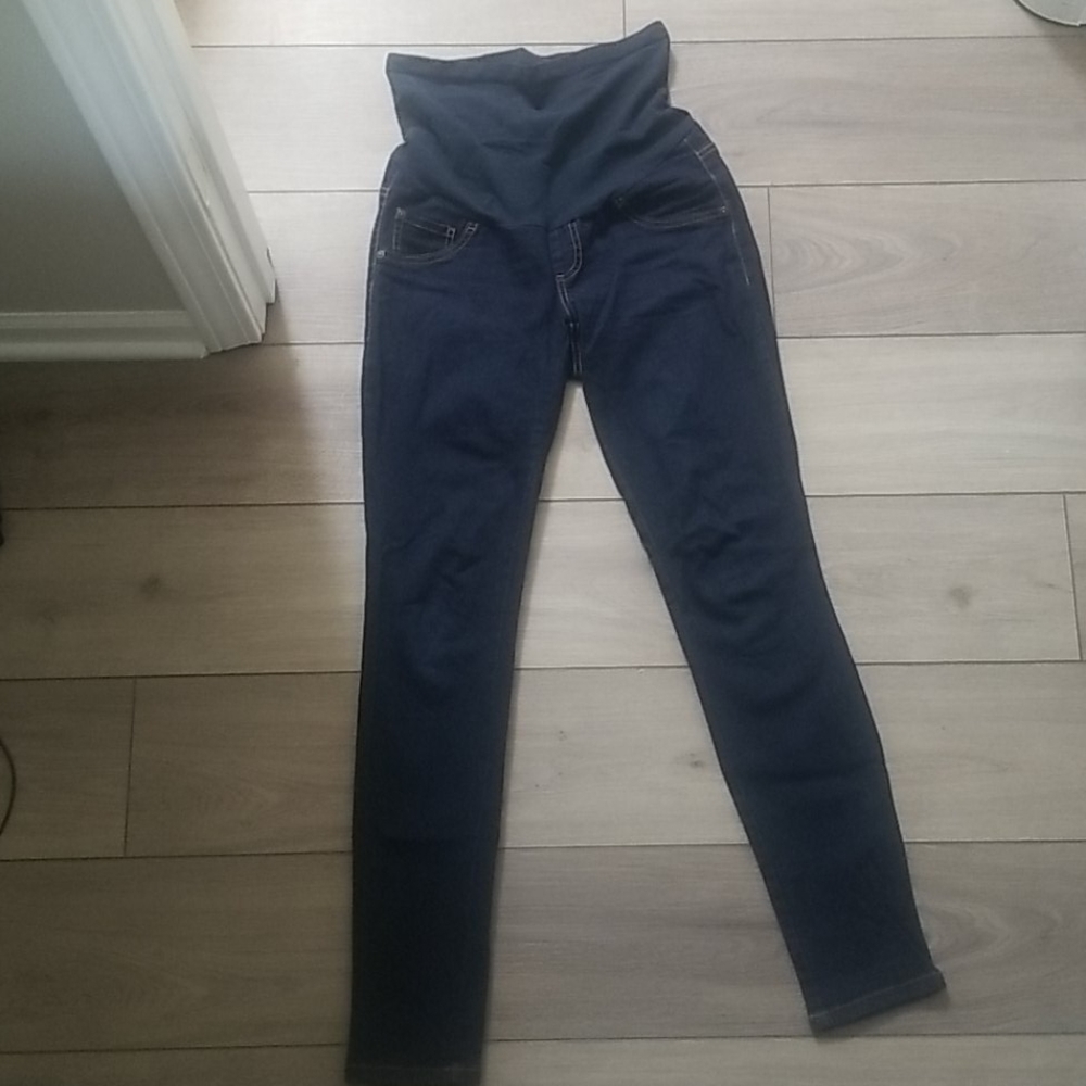 Maternity skinny jeans